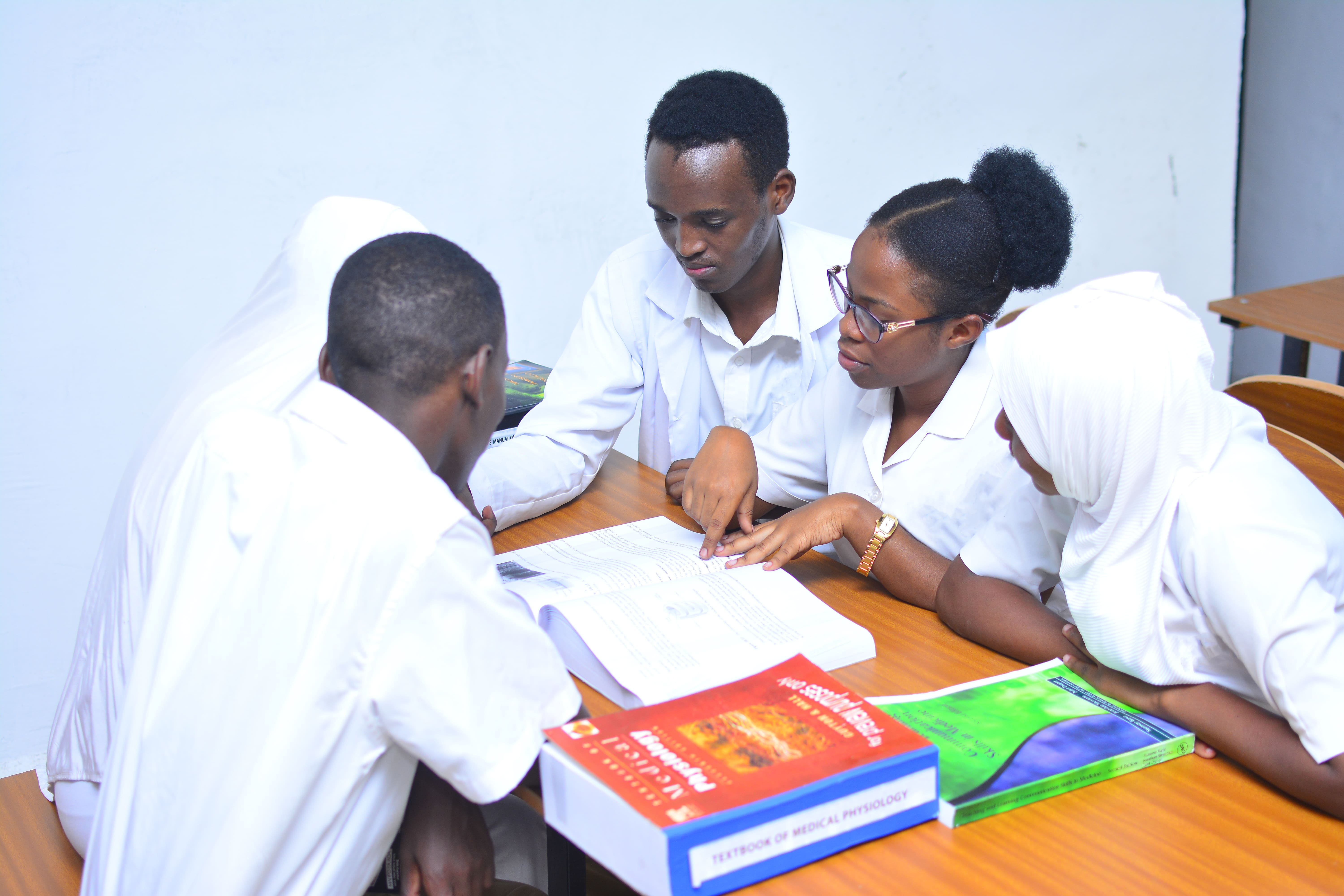 <span>DIPLOMA IN</span>SOCIAL WORK